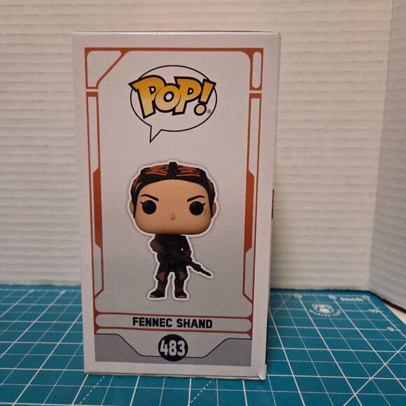 Funko POP Star Wars Fennec Shand 483 Vinyl Figure - Picture 4 of 6